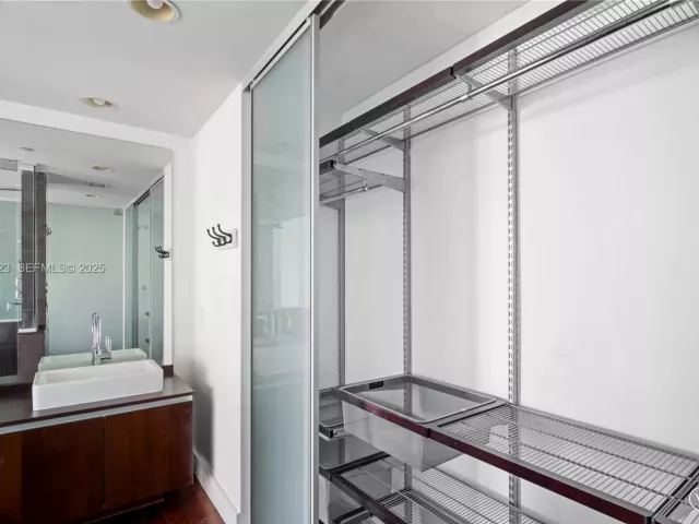 Apartment for sale  Unit #4108 - photo 6941040