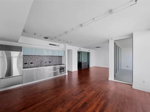 Apartment for sale  Unit #4108 - photo 6941029