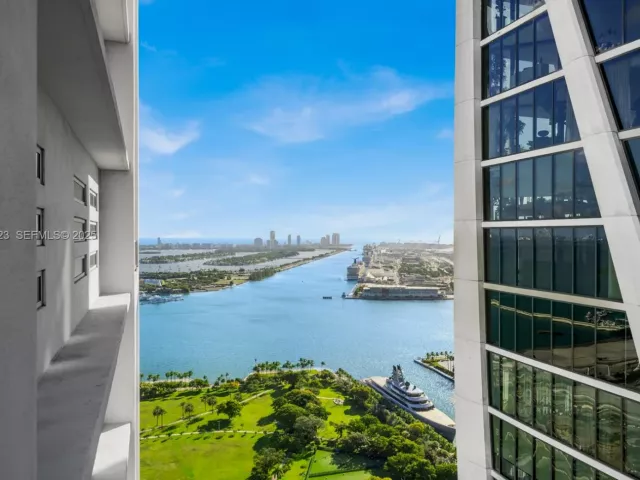 Apartment for sale  Unit #4108 - photo 6941030