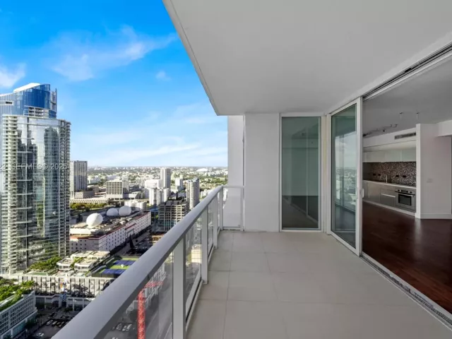 Apartment for sale  Unit #4108 - photo 6941033