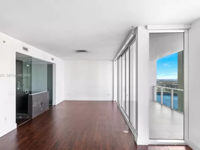 Apartment for sale  Unit #4108 - photo 6941034