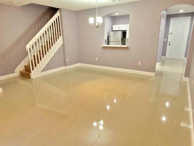 4-bedroom home for rent in Homestead - 1005 NE 42nd Pl - MondialRealty