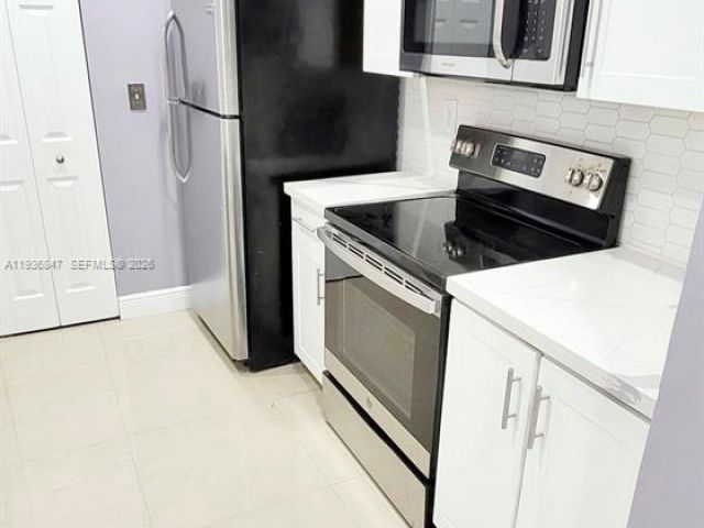 4-bedroom home for rent in Homestead - 1005 NE 42nd Pl - MondialRealty