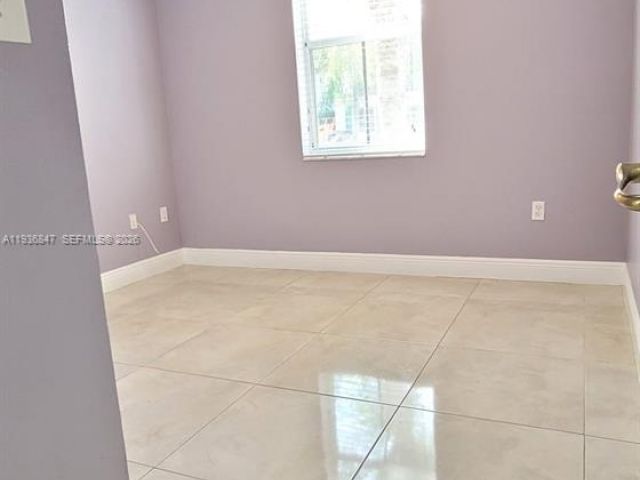 4-bedroom home for rent in Homestead - 1005 NE 42nd Pl - MondialRealty