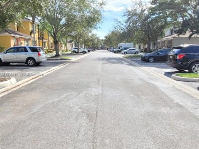 4-bedroom home for rent in Homestead - 1005 NE 42nd Pl - MondialRealty