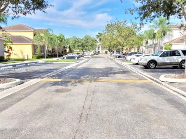 4-bedroom home for rent in Homestead - 1005 NE 42nd Pl - MondialRealty