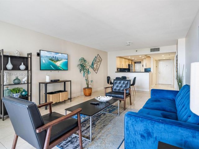 1-bedroom condo for sale in Miami - 1717 N Bayshore Dr A-1439 - MondialRealty