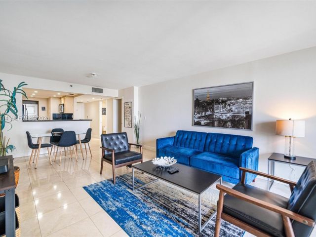 1-bedroom condo for sale in Miami - 1717 N Bayshore Dr A-1439 - MondialRealty