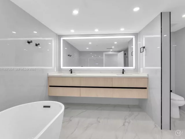 Apartment for sale  Unit #25D - photo 6942288