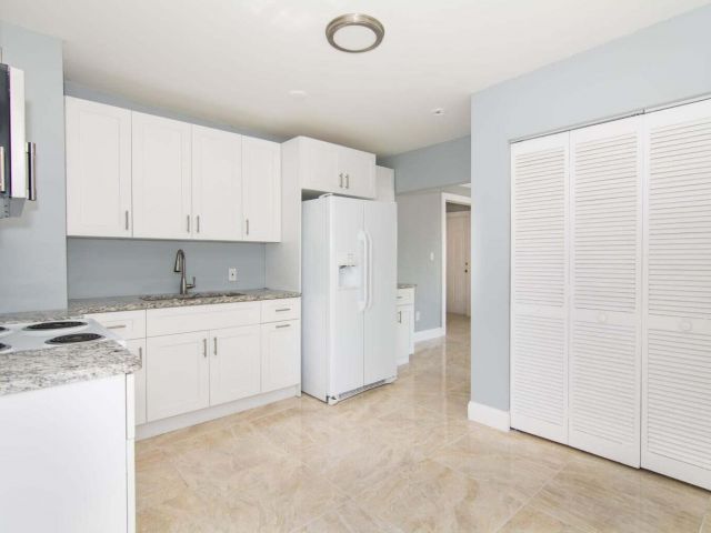 Home for rent at 815 6th Street - photo 6942367