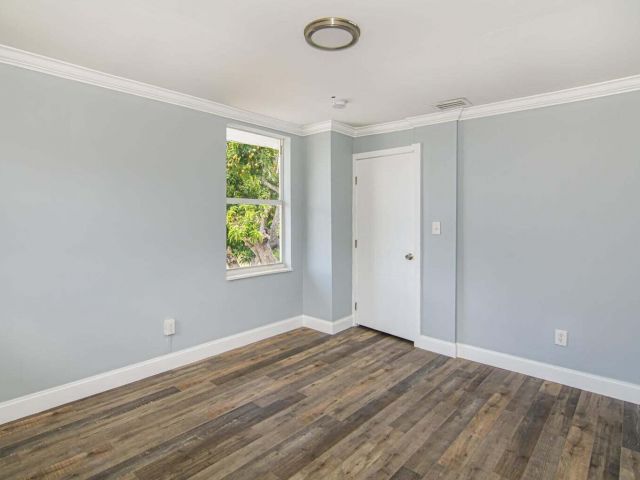 Home for rent at 815 6th Street - photo 6942370