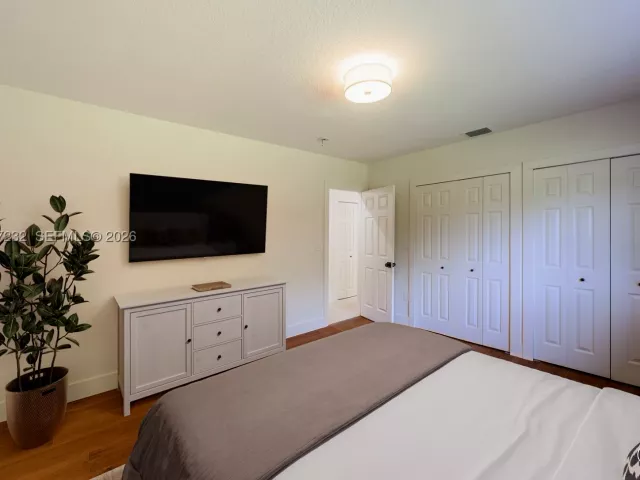 4-bedroom home for sale in Homestead - 21360 SW 236th St - MondialRealty