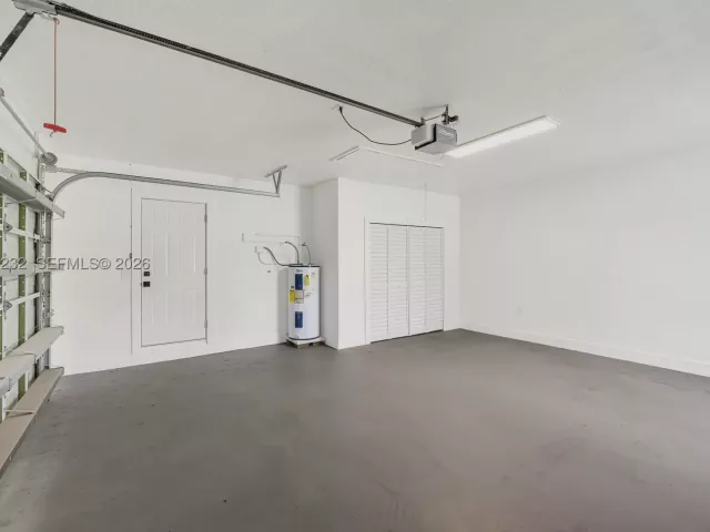 4-bedroom home for sale in Homestead - 21360 SW 236th St - MondialRealty