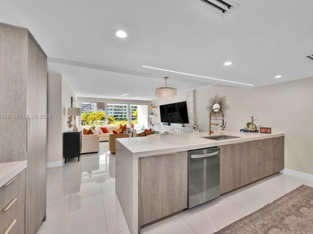 Apartment for sale  Unit #413 - photo 6955916