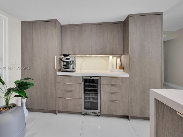 Apartment for sale  Unit #413 - photo 6955917