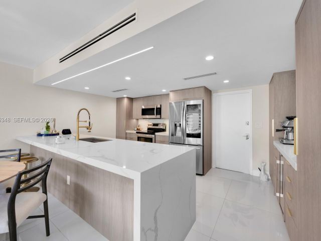 Apartment for sale  Unit #413 - photo 6955921