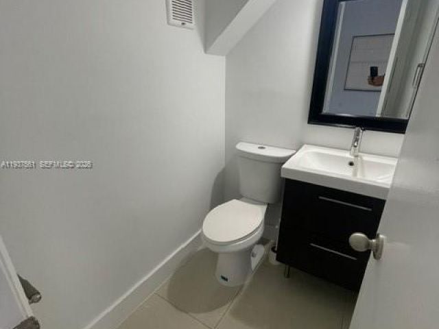 3-bedroom home for rent in Miami - 11490 SW 148 CT 0 - MondialRealty