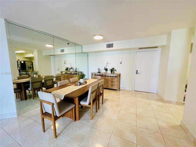 2-bedroom condo for rent in Aventura - 3600 Mystic Pointe Dr 1710 - MondialRealty