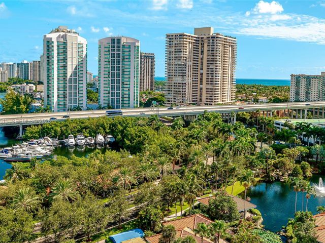 2-bedroom condo for rent in Aventura - 3600 Mystic Pointe Dr 1710 - MondialRealty