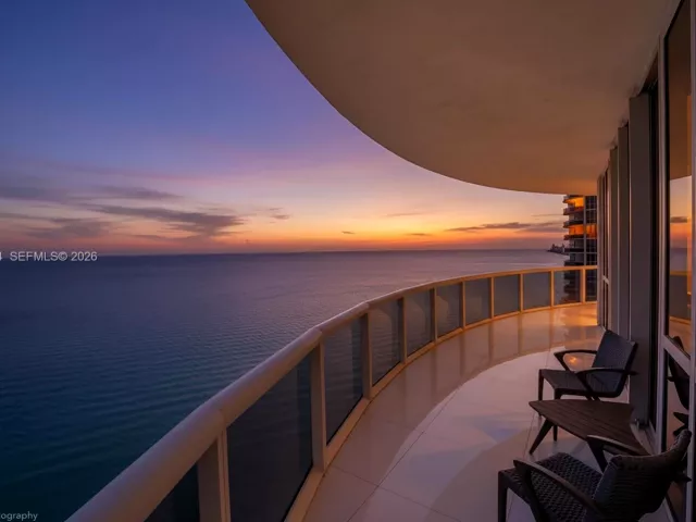 3-bedroom condo for sale in Sunny Isles Beach - 15901 Collins Ave 2701 - MondialRealty