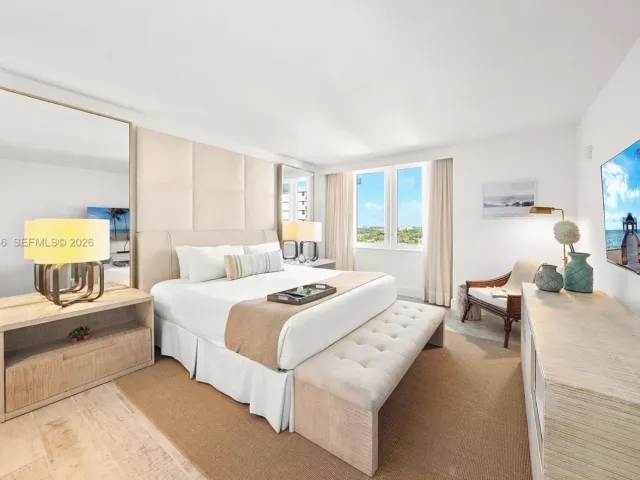 3-bedroom condo for rent in Miami Beach - 102 24th St 1207 - MondialRealty