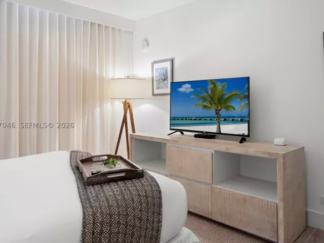 3-bedroom condo for rent in Miami Beach - 102 24th St 1207 - MondialRealty