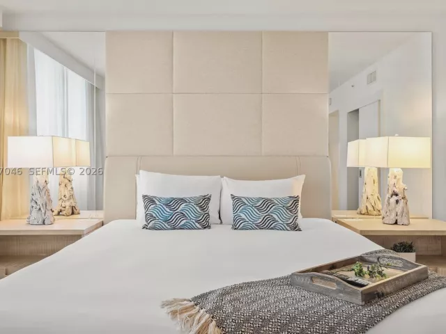 3-bedroom condo for rent in Miami Beach - 102 24th St 1207 - MondialRealty