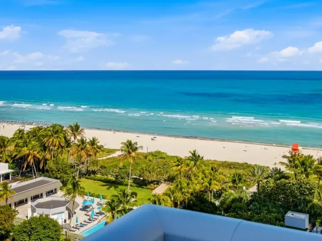 3-bedroom condo for rent in Miami Beach - 102 24th St 1207 - MondialRealty