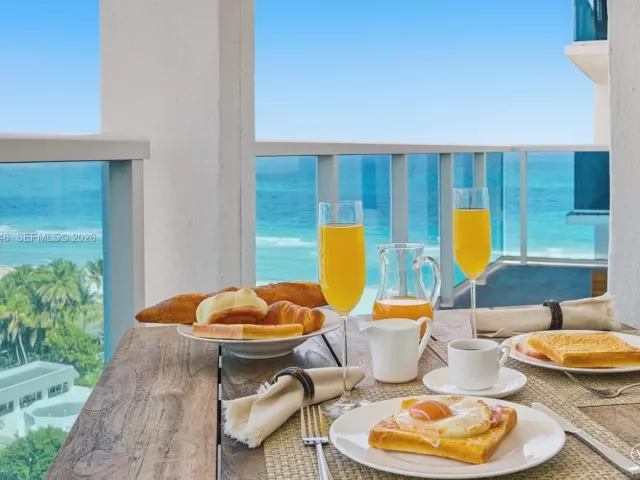 3-bedroom condo for rent in Miami Beach - 102 24th St 1207 - MondialRealty