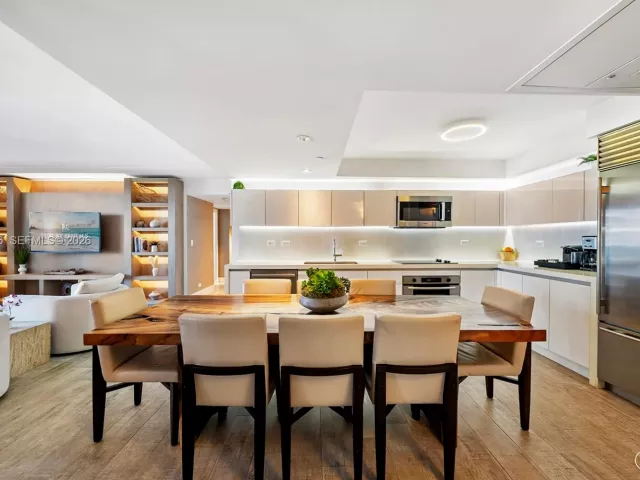 3-bedroom condo for rent in Miami Beach - 102 24th St 1207 - MondialRealty