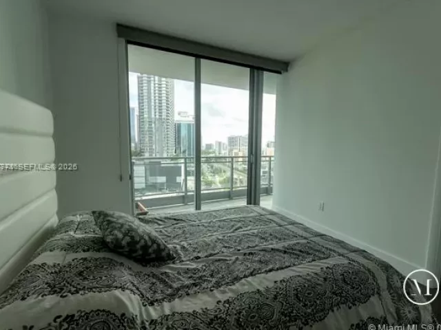 2-bedroom condo for rent in Miami - 92 SW 3rd St 1802 - MondialRealty