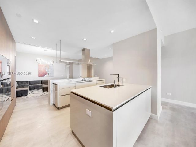 Apartment for sale  Unit #2502 - photo 6960478