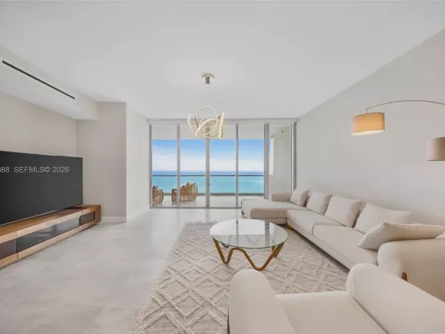 3-bedroom condo for sale in Sunny Isles Beach - 18501 Collins Ave 2502 - MondialRealty