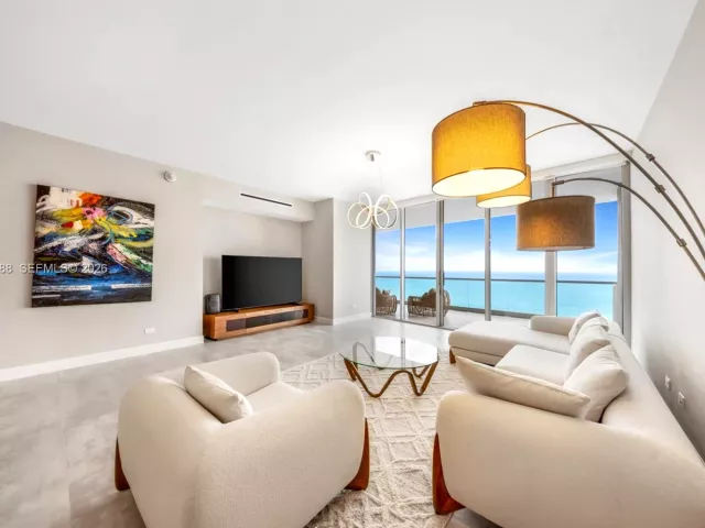 3-bedroom condo for sale in Sunny Isles Beach - 18501 Collins Ave 2502 - MondialRealty