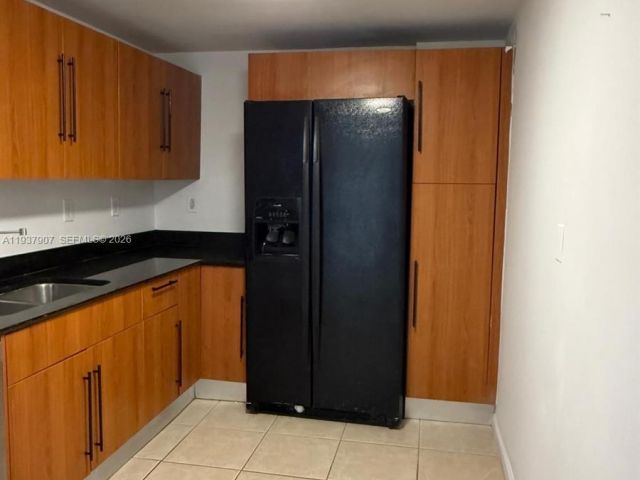 1-bedroom condo for sale in Hollywood - 3001 S Ocean Dr 107 - MondialRealty