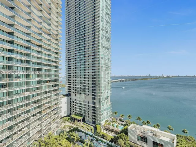 2-bedroom condo for sale in Miami - 480 NE 31st St 1705 - MondialRealty