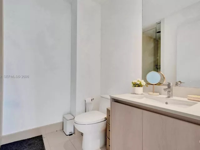 2-bedroom condo for sale in Miami - 480 NE 31st St 1705 - MondialRealty