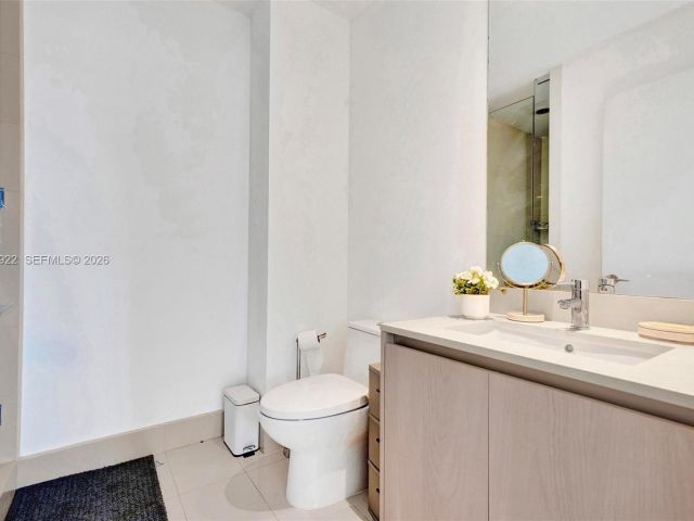 Apartment for sale  Unit #1705 - photo 6961240