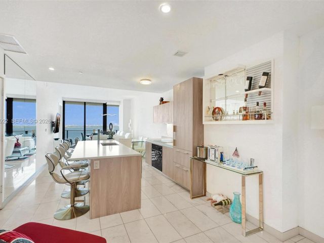 Apartment for sale  Unit #1705 - photo 6961256