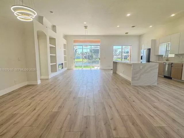 3-bedroom home for sale in Delray Beach - 6532 Via Vicenza - MondialRealty