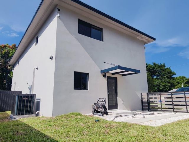 3-bedroom home for rent in Miami - 1901 NW 51st Ter 1901 - MondialRealty