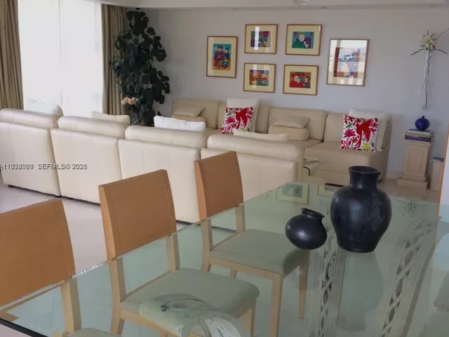 2-bedroom condo for rent in Key Biscayne - 1121 Crandon Blvd F1107 - MondialRealty