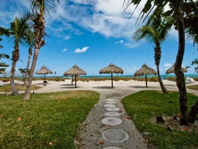 2-bedroom condo for rent in Key Biscayne - 1121 Crandon Blvd F1107 - MondialRealty