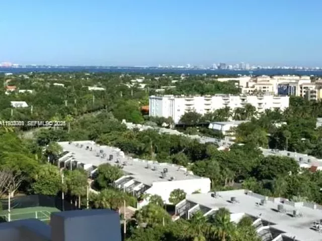 2-bedroom condo for rent in Key Biscayne - 1121 Crandon Blvd F1107 - MondialRealty