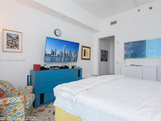 Apartment for sale  Unit #5505 - photo 6993239