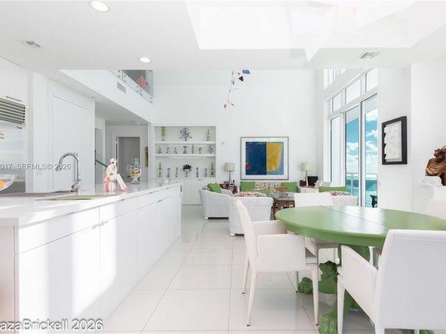 Apartment for sale  Unit #5505 - photo 6993247