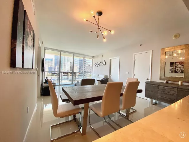 2-bedroom condo for sale in Miami - 495 Brickell Ave 1205 - MondialRealty