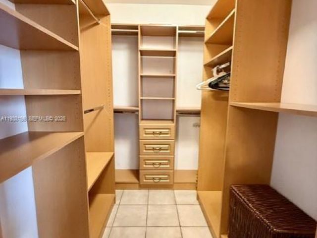 Apartment for rent  Unit #1114 - photo 7444581