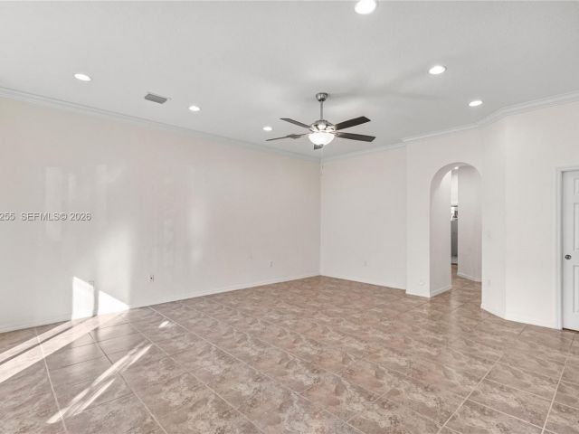 2-bedroom home for rent in Homestead - 2332 SE 16th Pl 2332 - MondialRealty