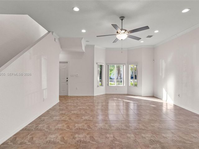 2-bedroom home for rent in Homestead - 2332 SE 16th Pl 2332 - MondialRealty